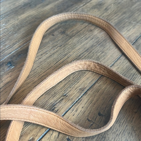 COS Tan Leather Tote with Soft Structure - Picture 3 of 14